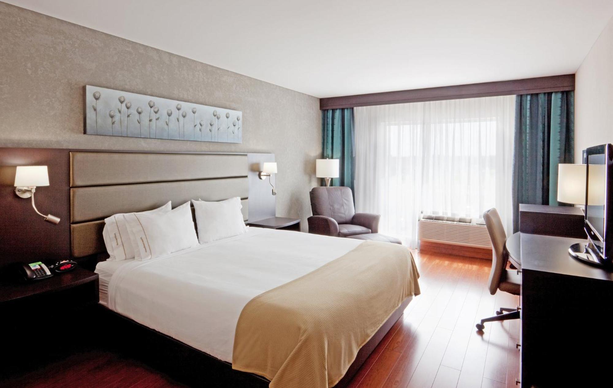 Holiday Inn Express Hotel & Suites Saint - Hyacinthe By Ihg Exterior foto