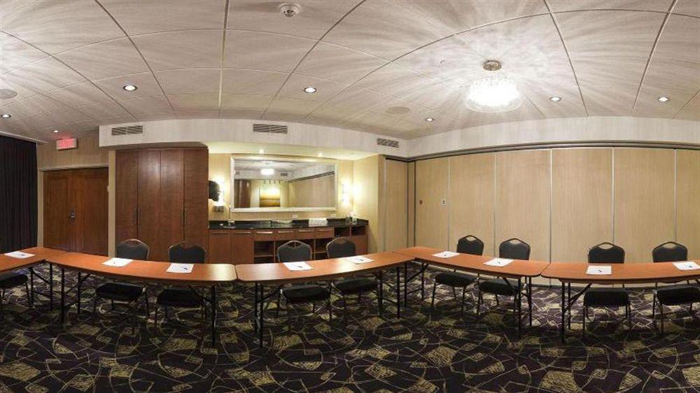 Holiday Inn Express Hotel & Suites Saint - Hyacinthe By Ihg Exterior foto